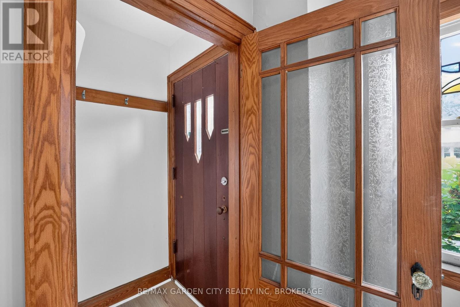 74 Wiley Street, St. Catharines, Ontario  L2R 4G6 - Photo 3 - X13817118