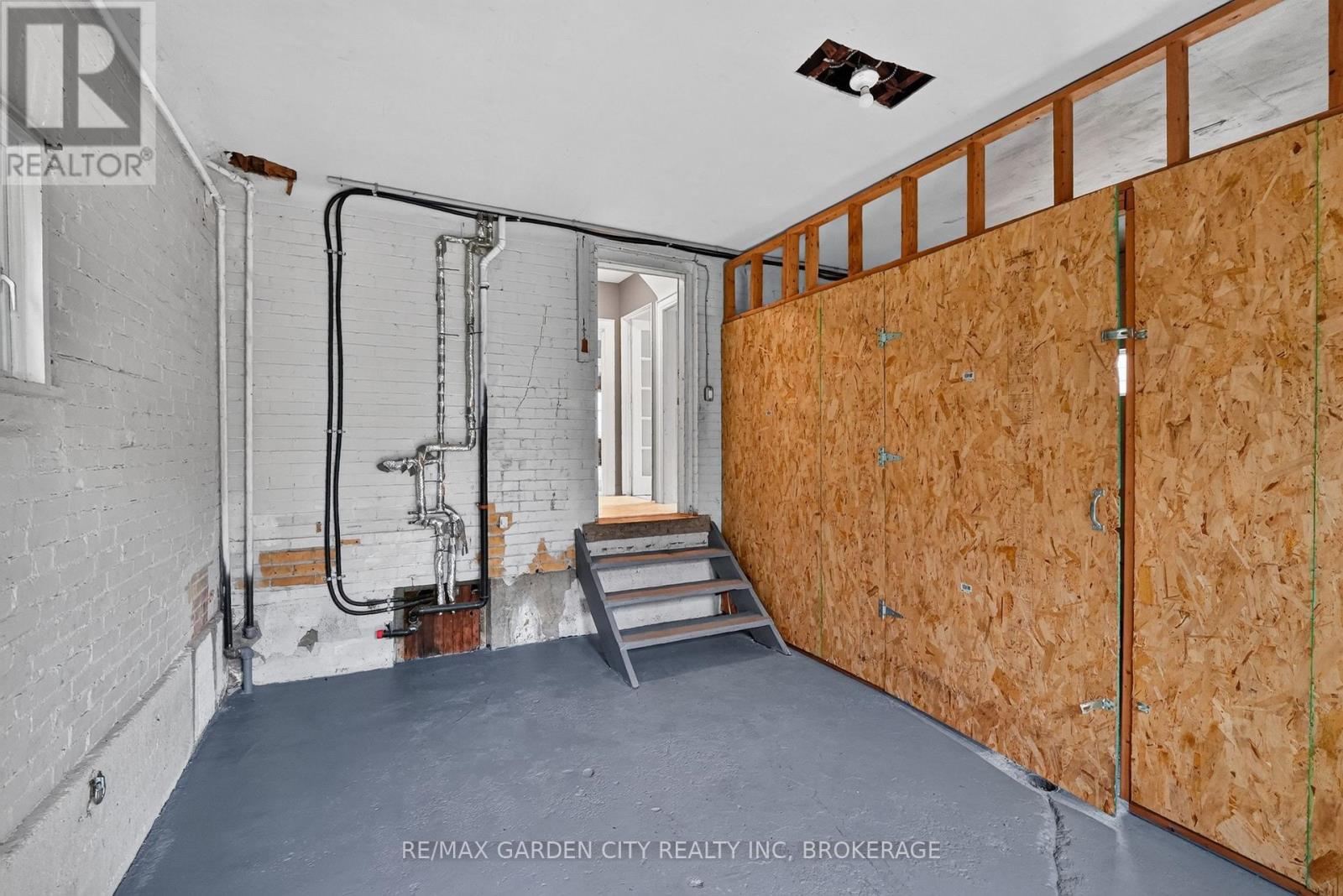 74 Wiley Street, St. Catharines, Ontario  L2R 4G6 - Photo 37 - X13817118