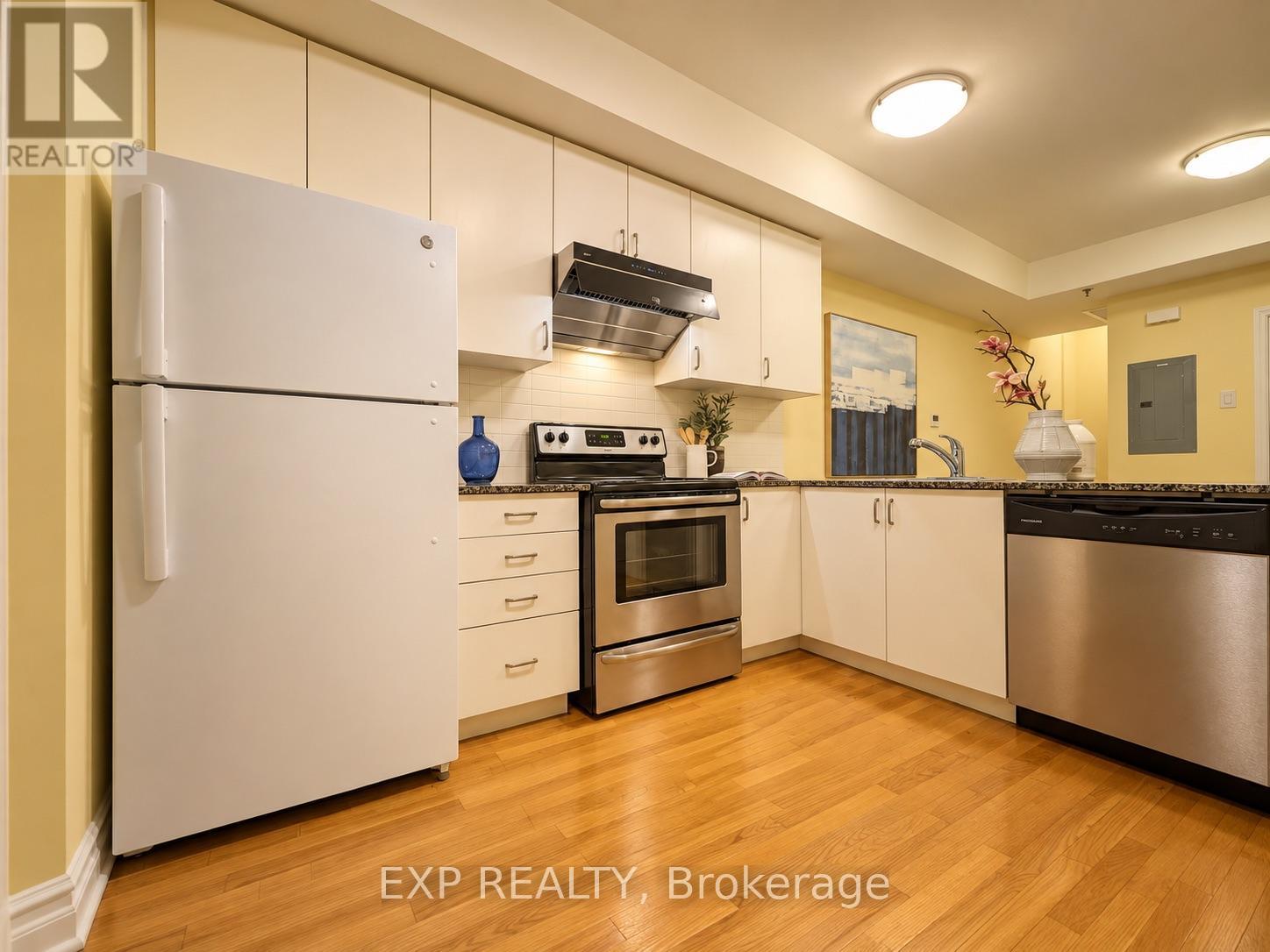 204 - 728 Sheppard Avenue W, Toronto, Ontario  M3H 2S8 - Photo 10 - C13817106
