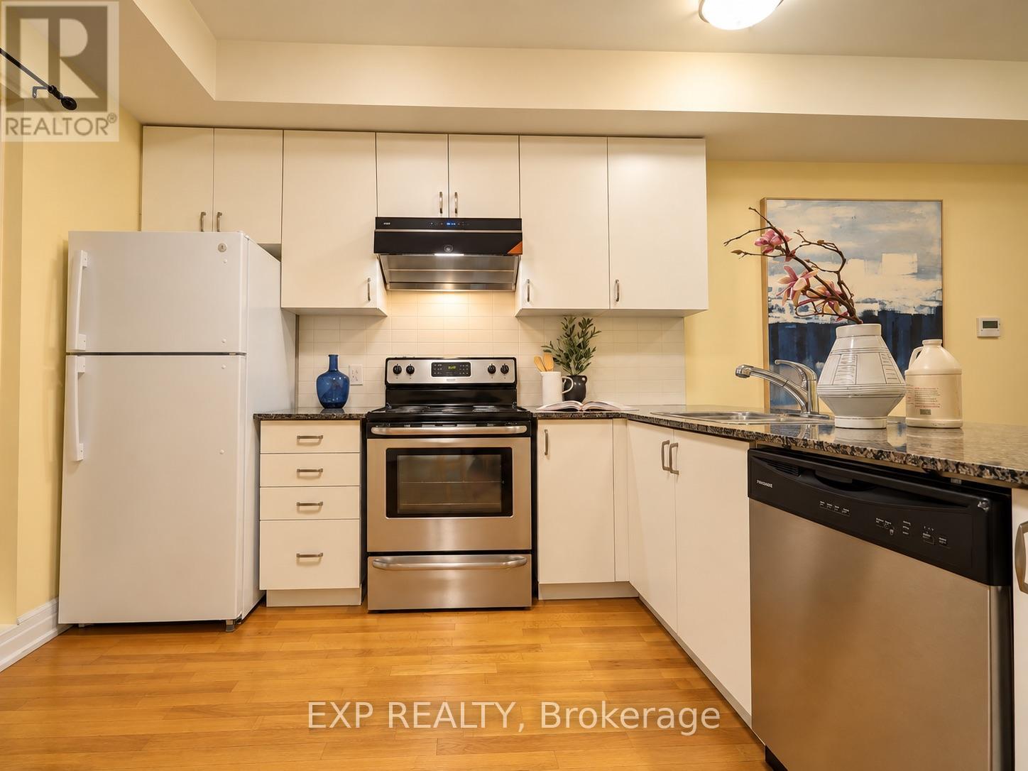 204 - 728 Sheppard Avenue W, Toronto, Ontario  M3H 2S8 - Photo 12 - C13817106