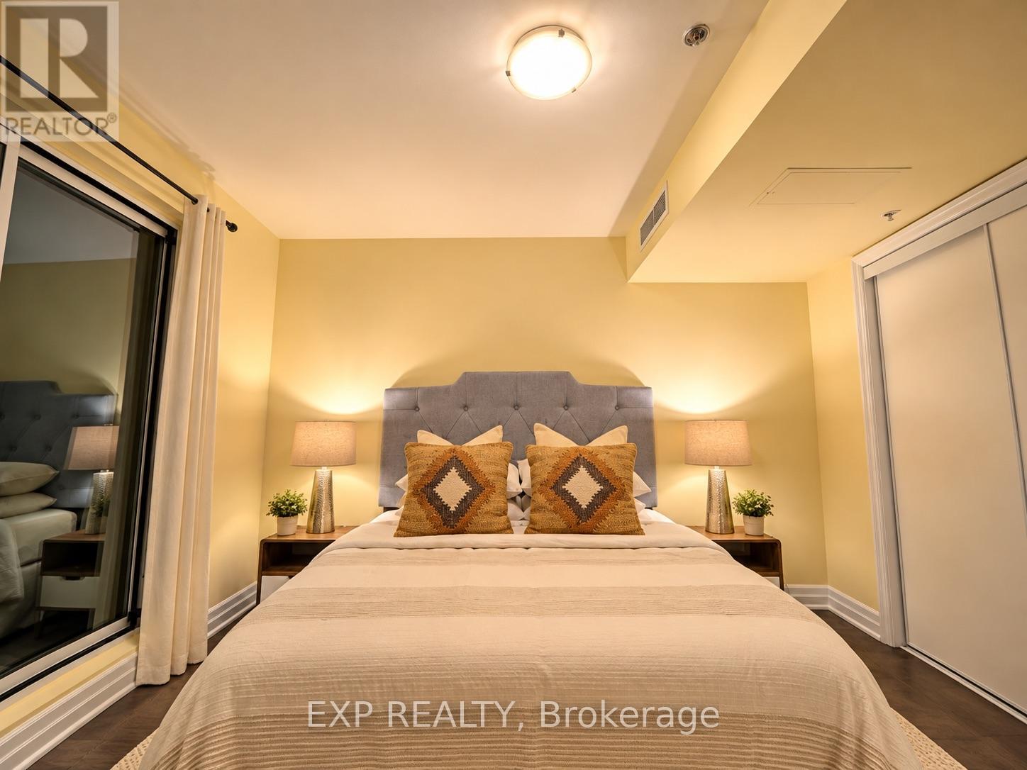 204 - 728 Sheppard Avenue W, Toronto, Ontario  M3H 2S8 - Photo 17 - C13817106