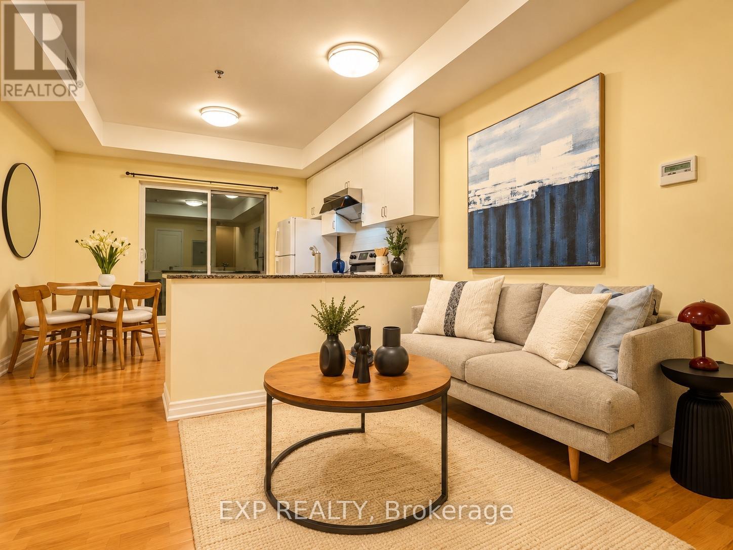 204 - 728 Sheppard Avenue W, Toronto, Ontario  M3H 2S8 - Photo 3 - C13817106