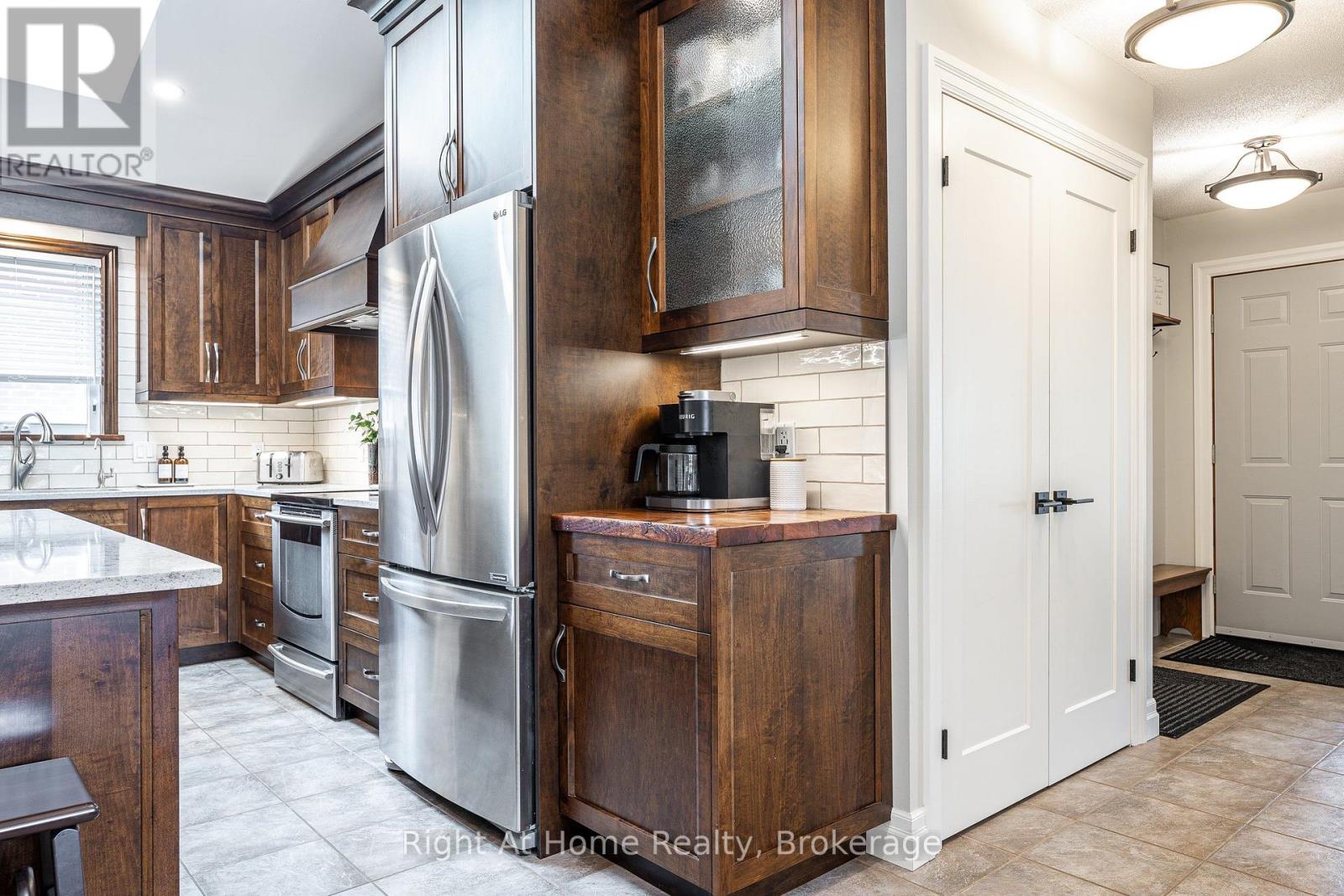 117 Pleasant Drive, Stratford, Ontario  N5A 4X5 - Photo 13 - X13817144
