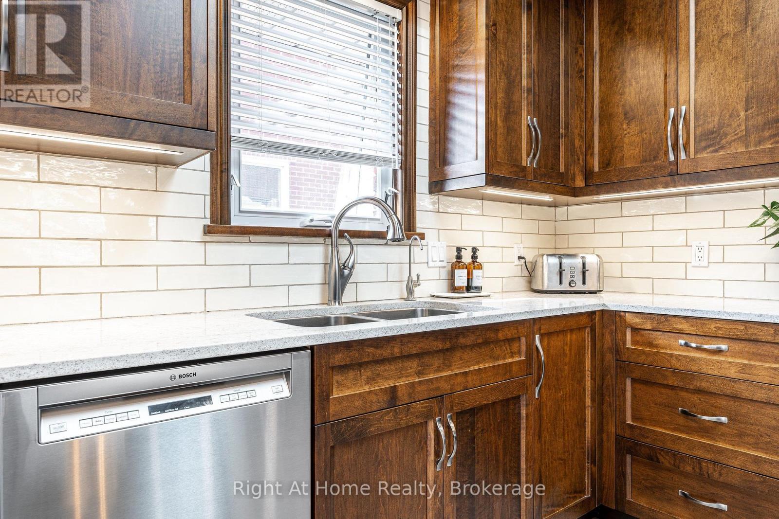 117 Pleasant Drive, Stratford, Ontario  N5A 4X5 - Photo 17 - X13817144
