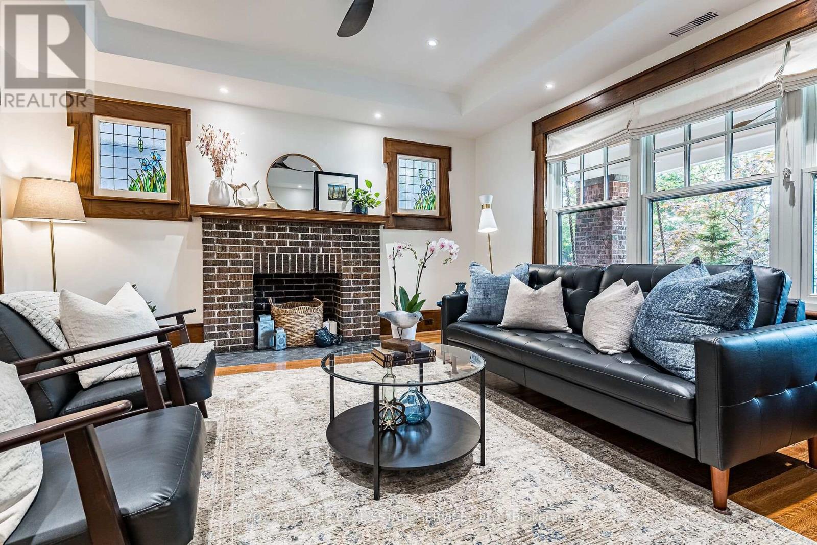 21 Eastbourne Crescent, Toronto, Ontario  M8V 1W5 - Photo 10 - W13817114