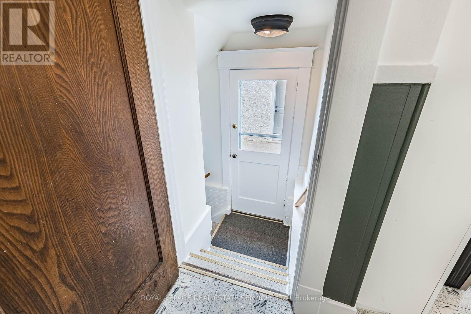 21 Eastbourne Crescent, Toronto, Ontario  M8V 1W5 - Photo 36 - W13817114