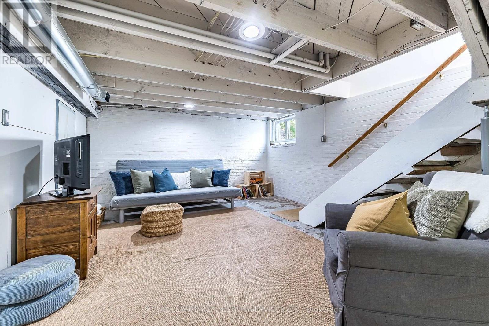 21 Eastbourne Crescent, Toronto, Ontario  M8V 1W5 - Photo 37 - W13817114