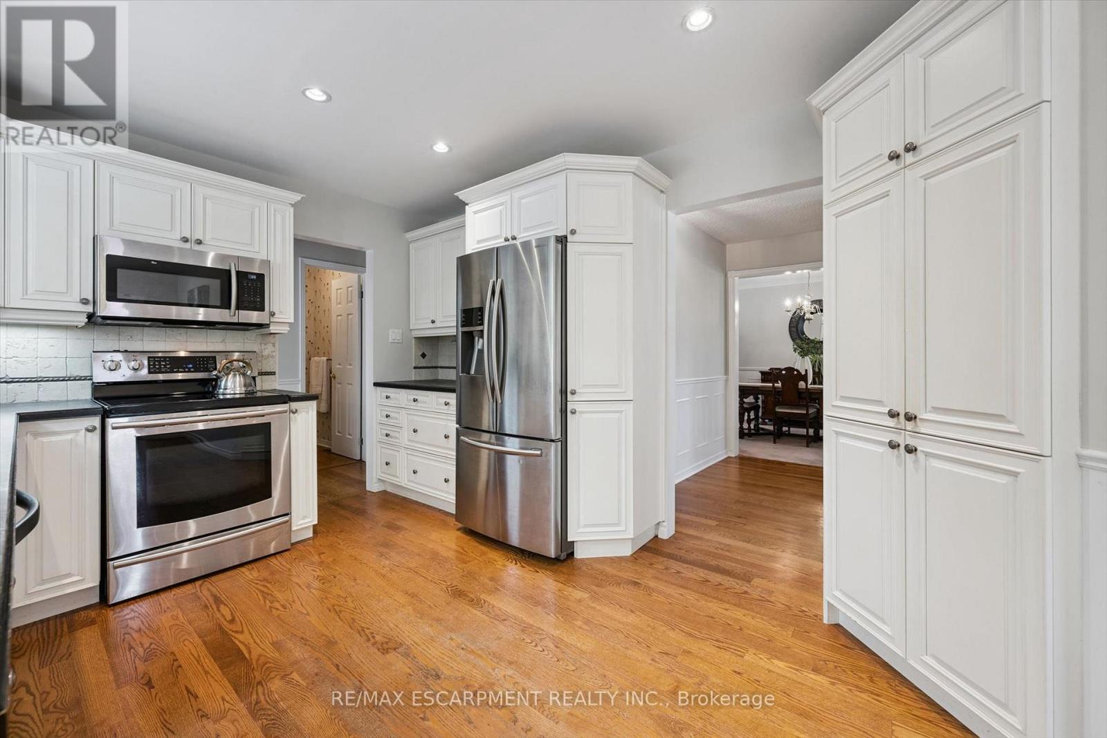 2203 Robin Drive, Mississauga, Ontario  L5K 2L5 - Photo 14 - W13817120