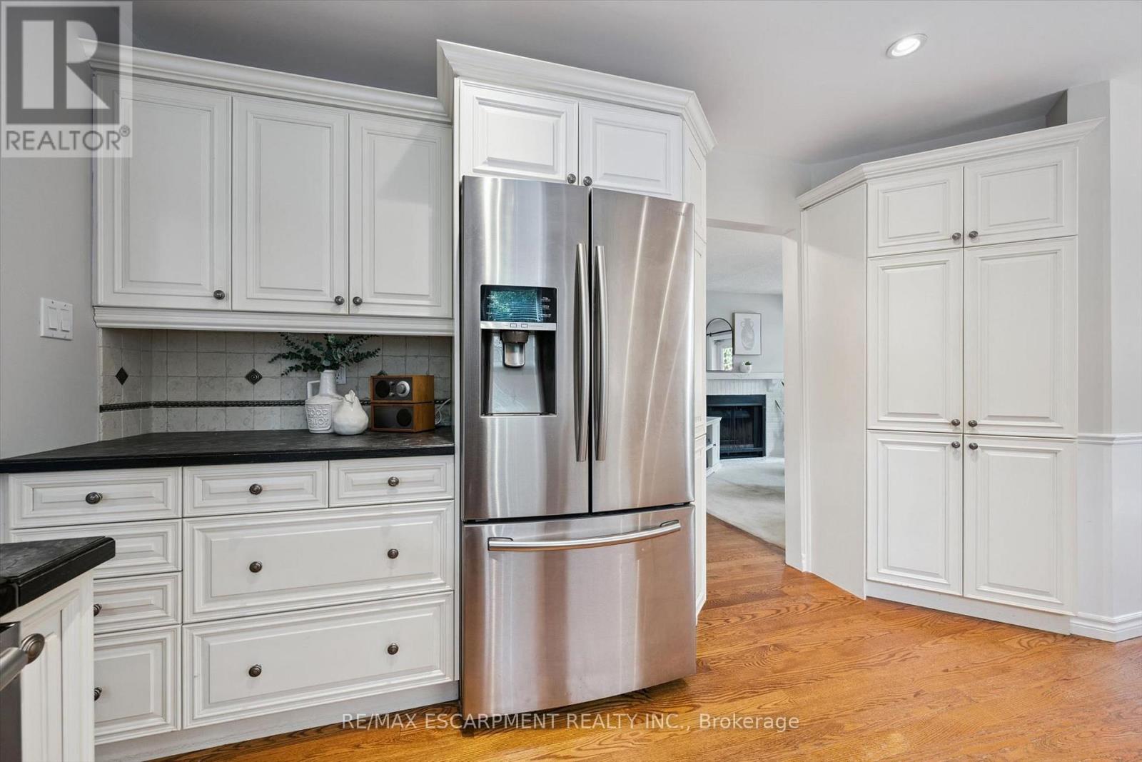 2203 Robin Drive, Mississauga, Ontario  L5K 2L5 - Photo 16 - W13817120