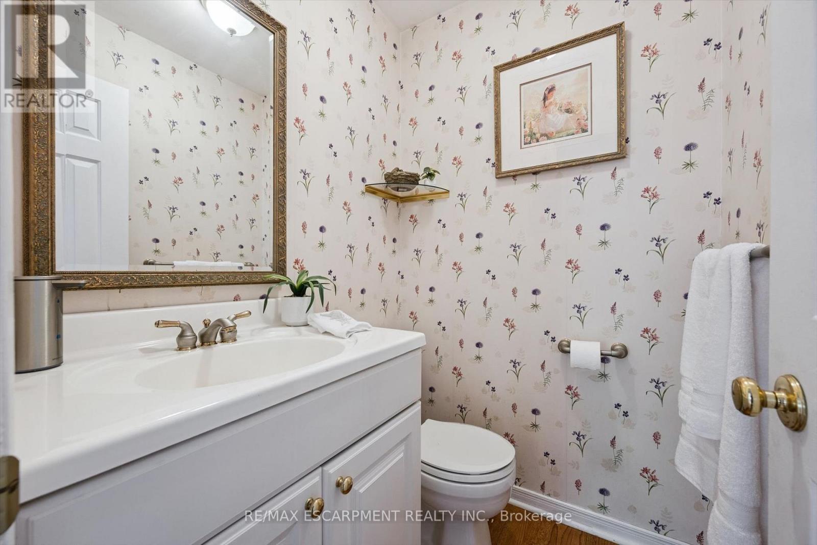 2203 Robin Drive, Mississauga, Ontario  L5K 2L5 - Photo 17 - W13817120