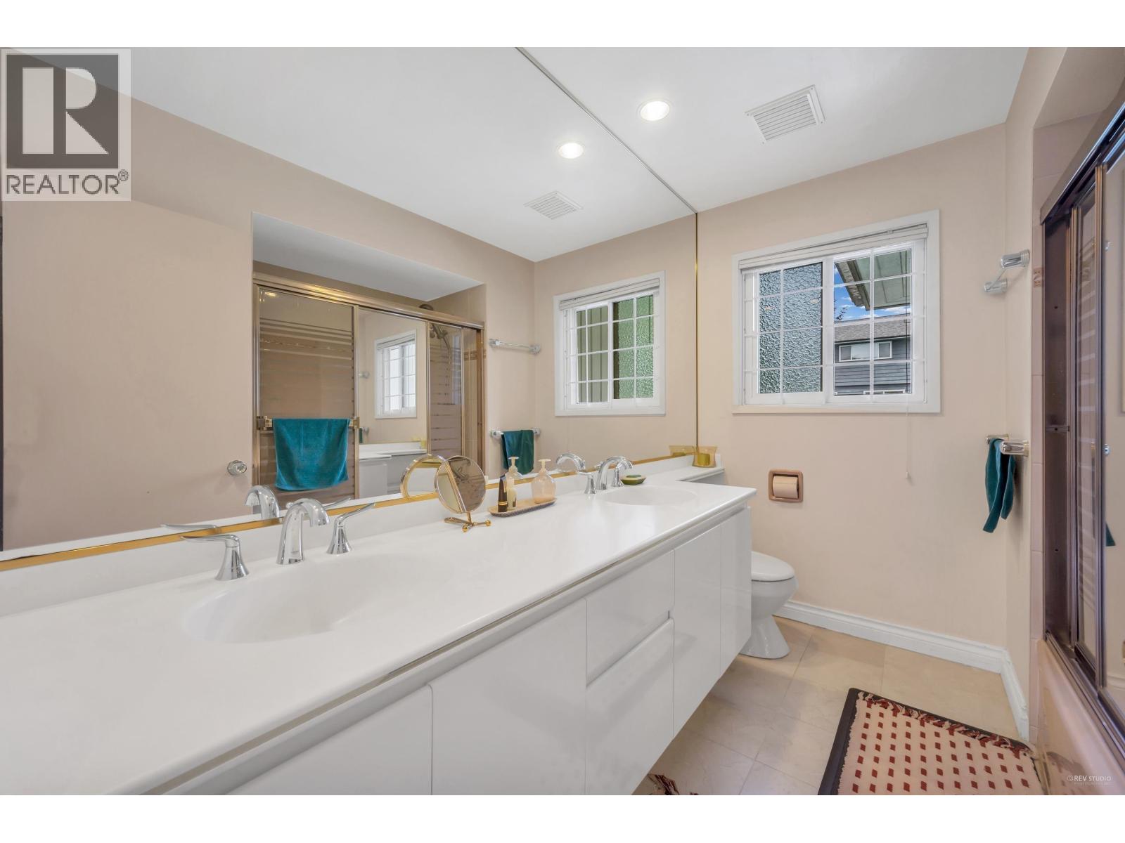 7 Semana Crescent, Vancouver, British Columbia  V6N 2E1 - Photo 11 - R3168418