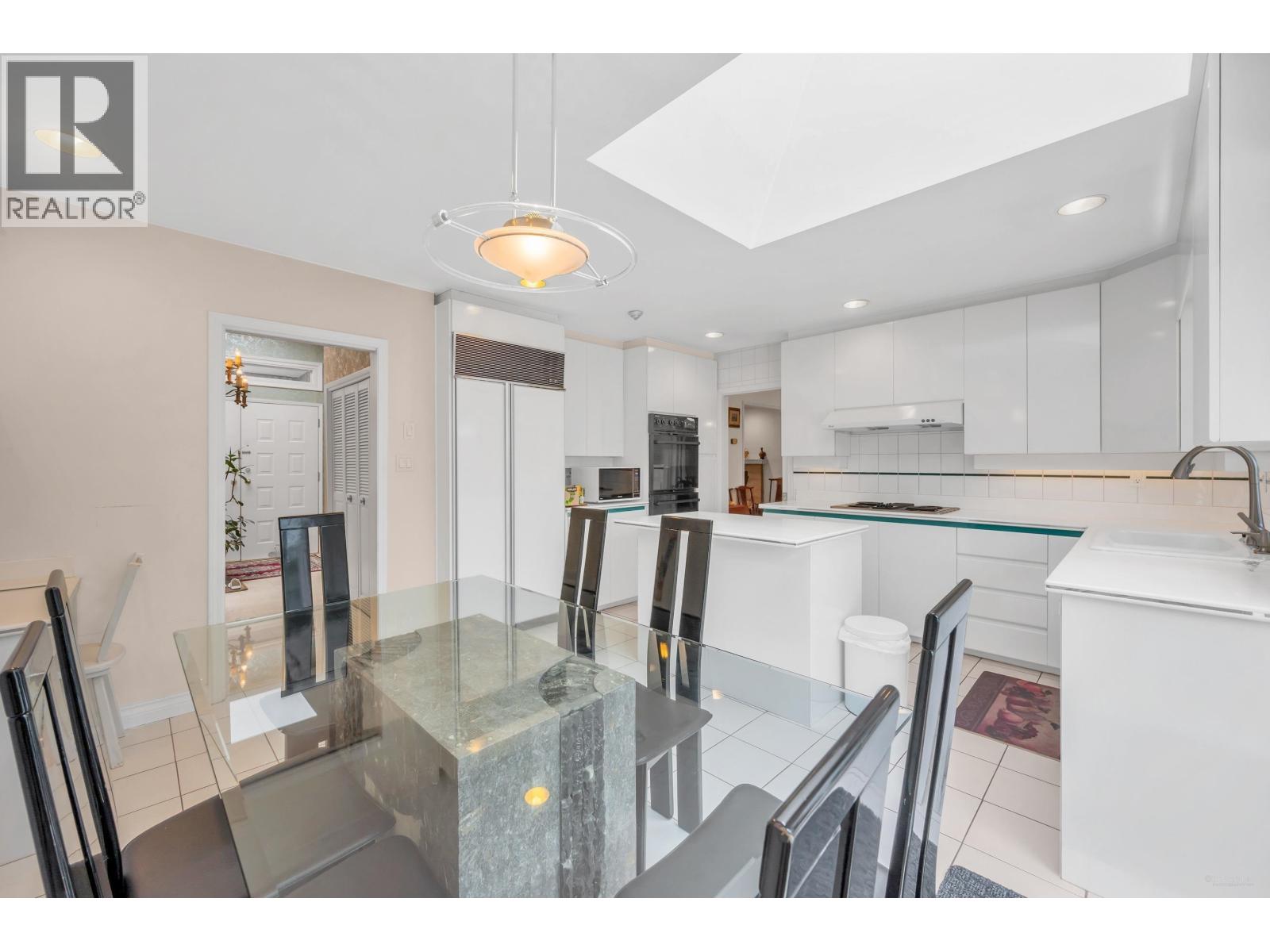 7 Semana Crescent, Vancouver, British Columbia  V6N 2E1 - Photo 7 - R3168418