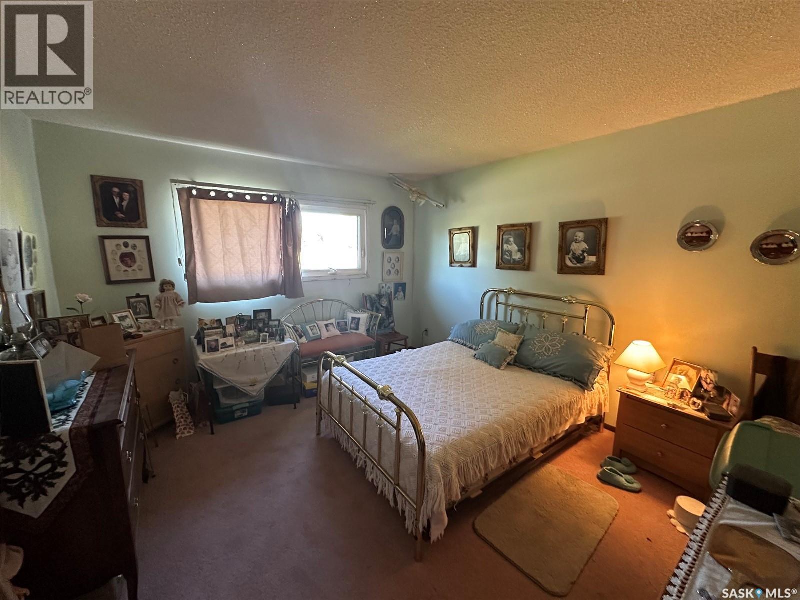 105 Empire Road, Assiniboia, Saskatchewan  S0H 0B0 - Photo 12 - SK049215