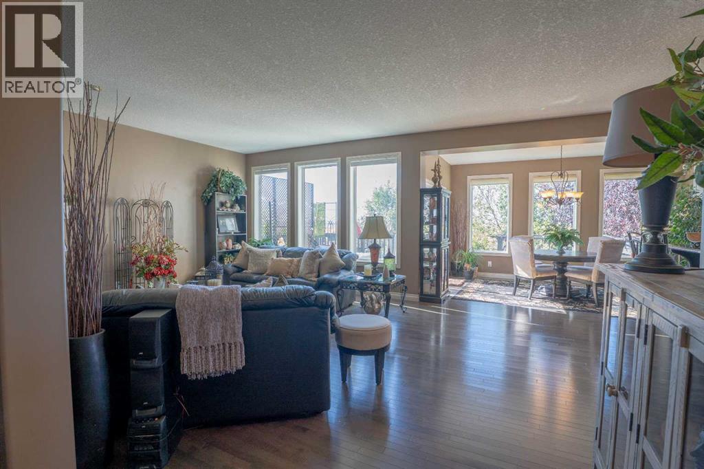 460 Sunset Link, Crossfield, Alberta  T0M 0S0 - Photo 8 - A2347495