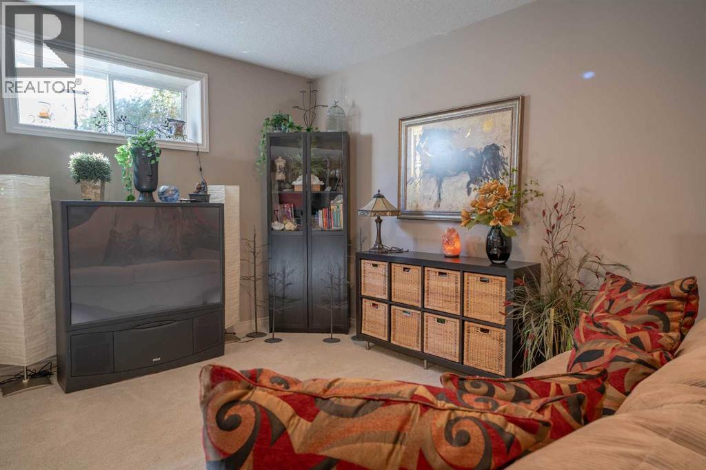 460 Sunset Link, Crossfield, Alberta  T0M 0S0 - Photo 44 - A2347495