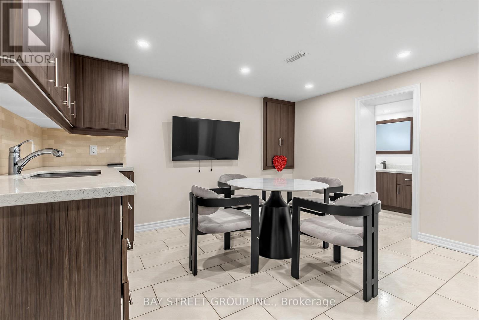8 Amethyst Road, Toronto, Ontario  M1T 2E7 - Photo 16 - E13817150