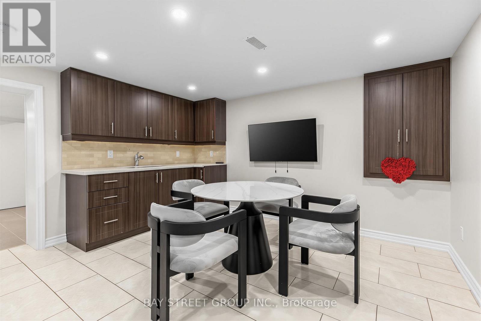8 Amethyst Road, Toronto, Ontario  M1T 2E7 - Photo 18 - E13817150