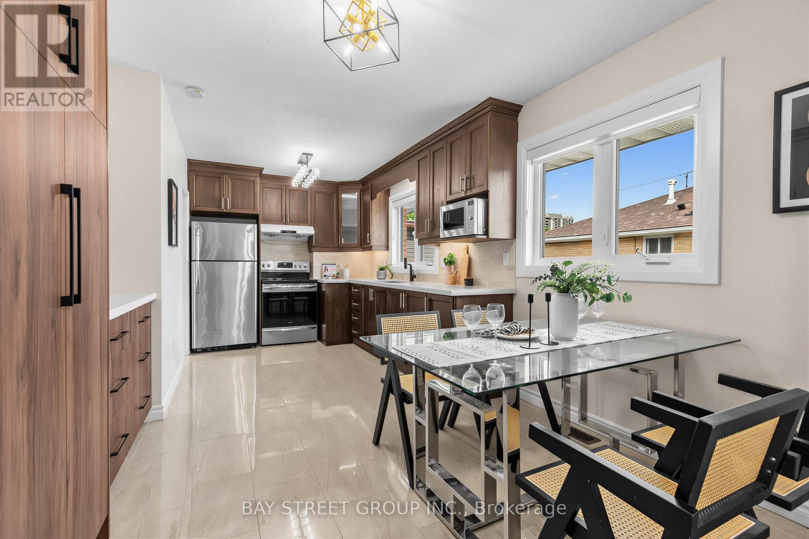 8 Amethyst Road, Toronto, Ontario  M1T 2E7 - Photo 7 - E13817150