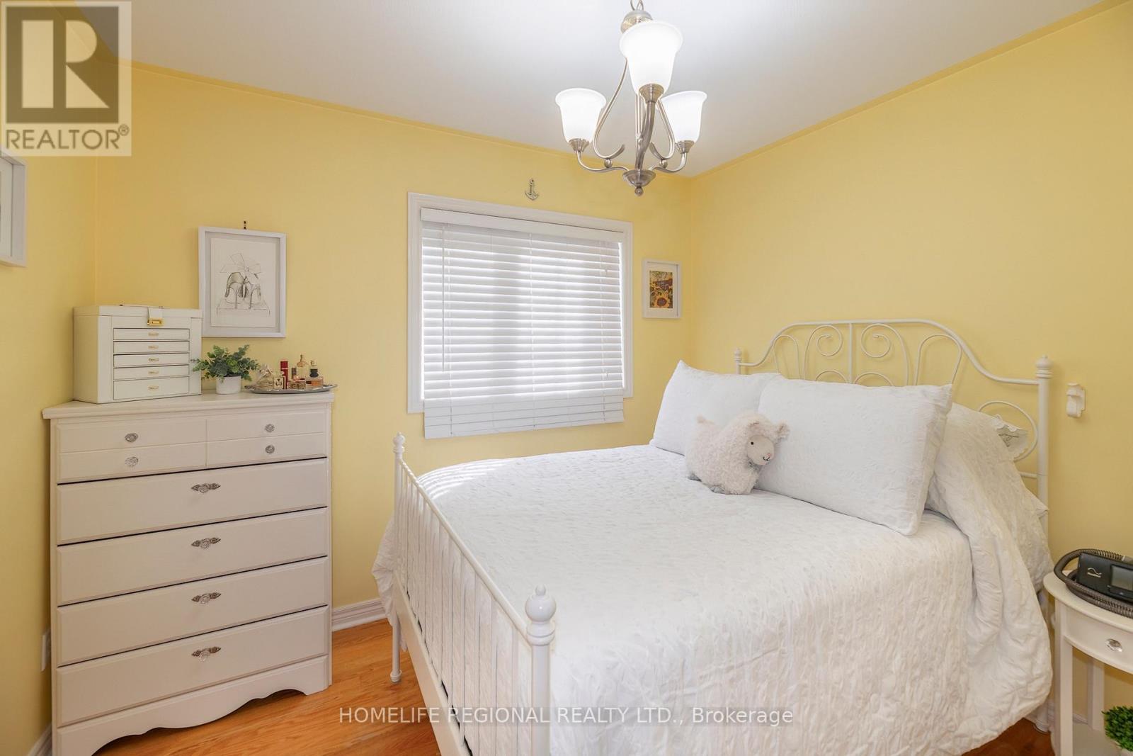 40 Arnold Crescent, Whitby, Ontario  L1M 1H9 - Photo 17 - E13817154