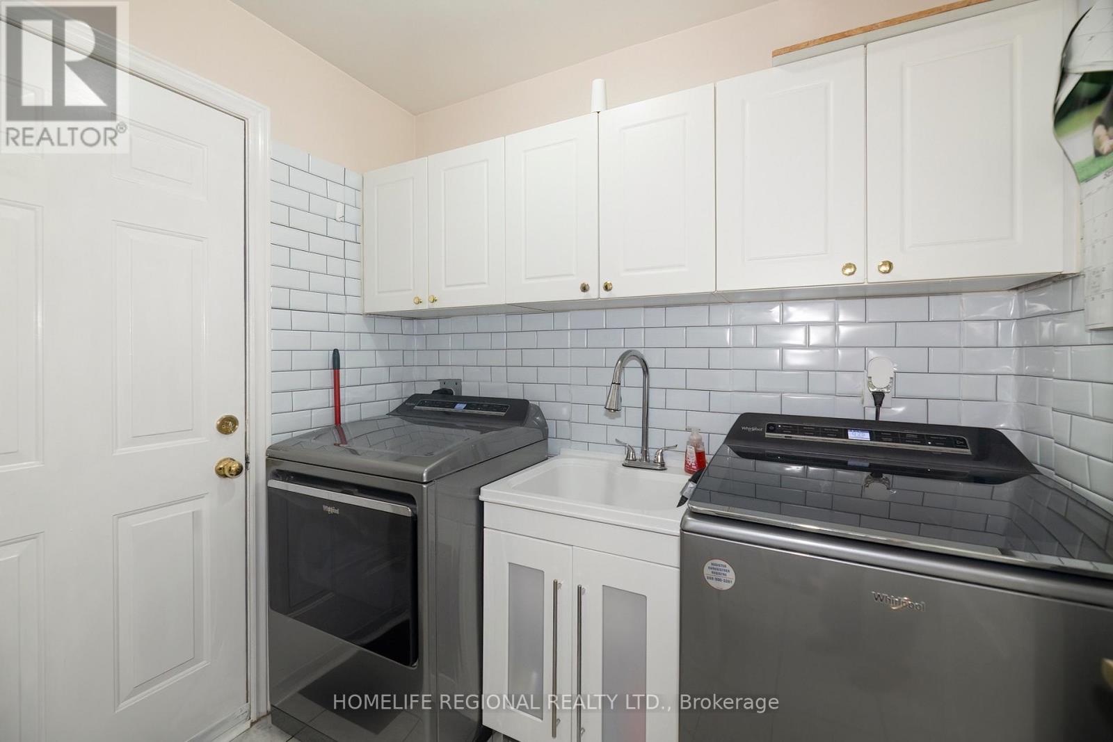 40 Arnold Crescent, Whitby, Ontario  L1M 1H9 - Photo 20 - E13817154