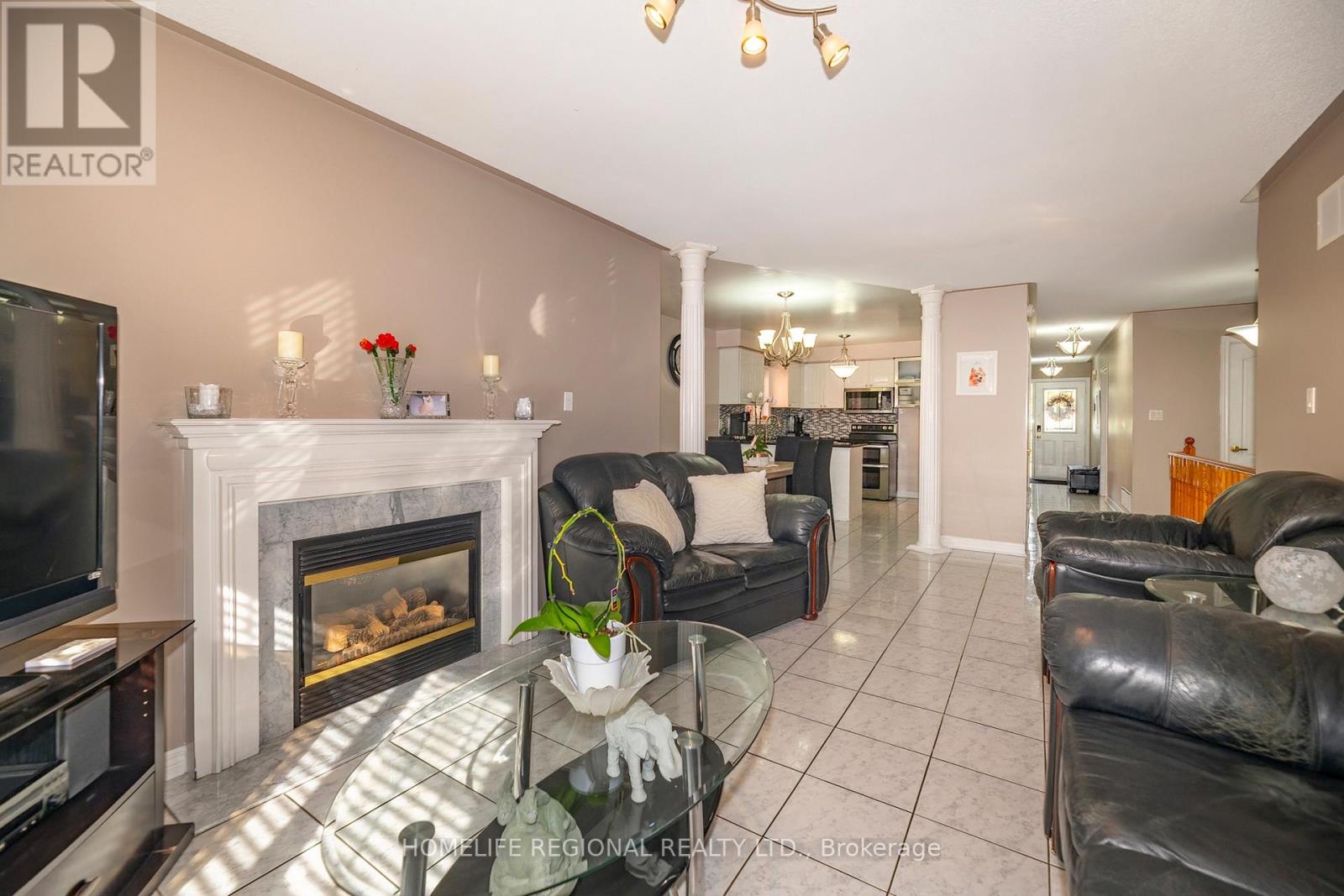 40 Arnold Crescent, Whitby, Ontario  L1M 1H9 - Photo 9 - E13817154