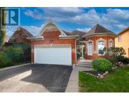 40 ARNOLD CRESCENT, Whitby, Ontario