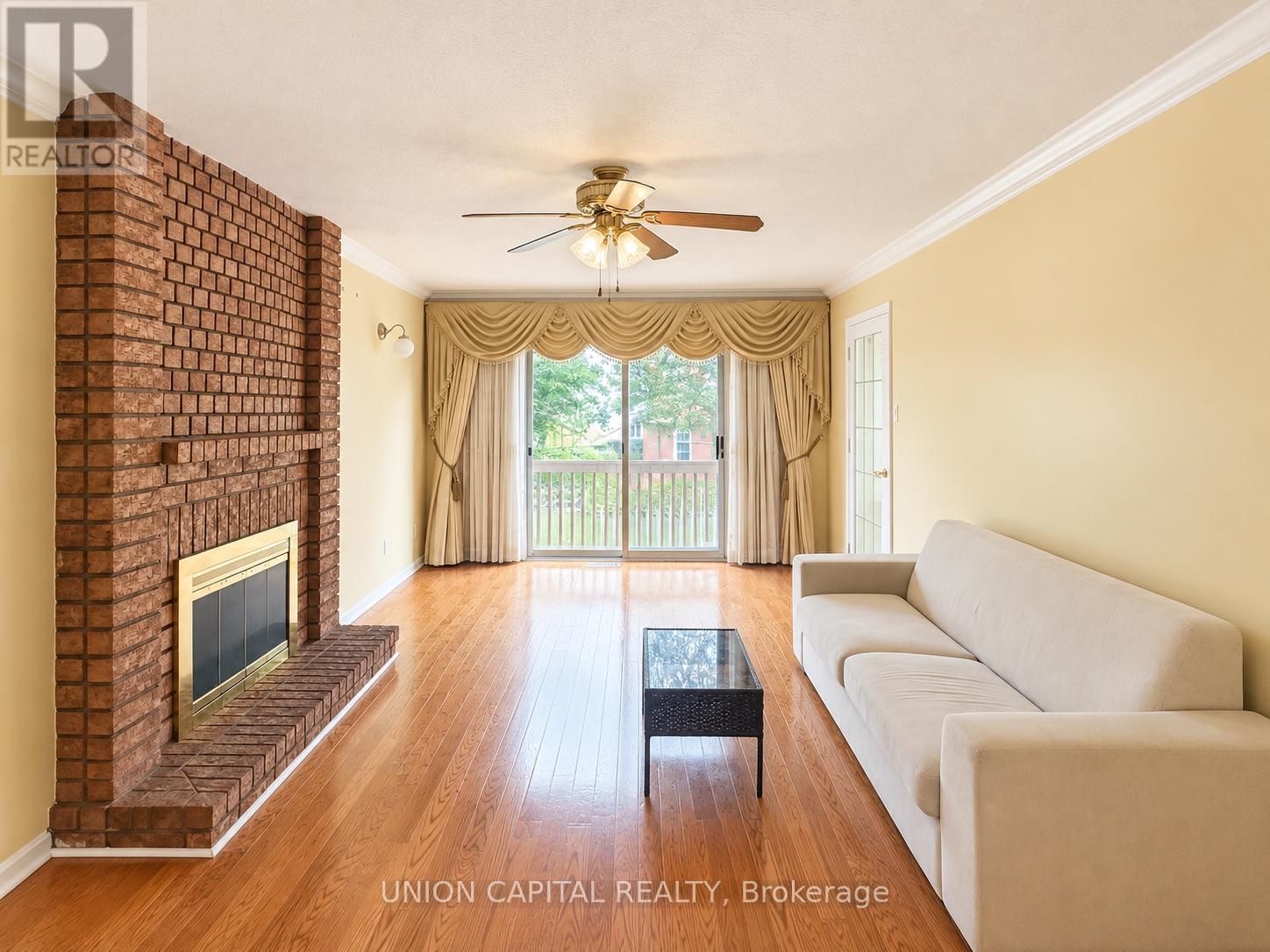 21 Strawberry Hills Drive, Toronto, Ontario  M1V 3X9 - Photo 11 - E13817158