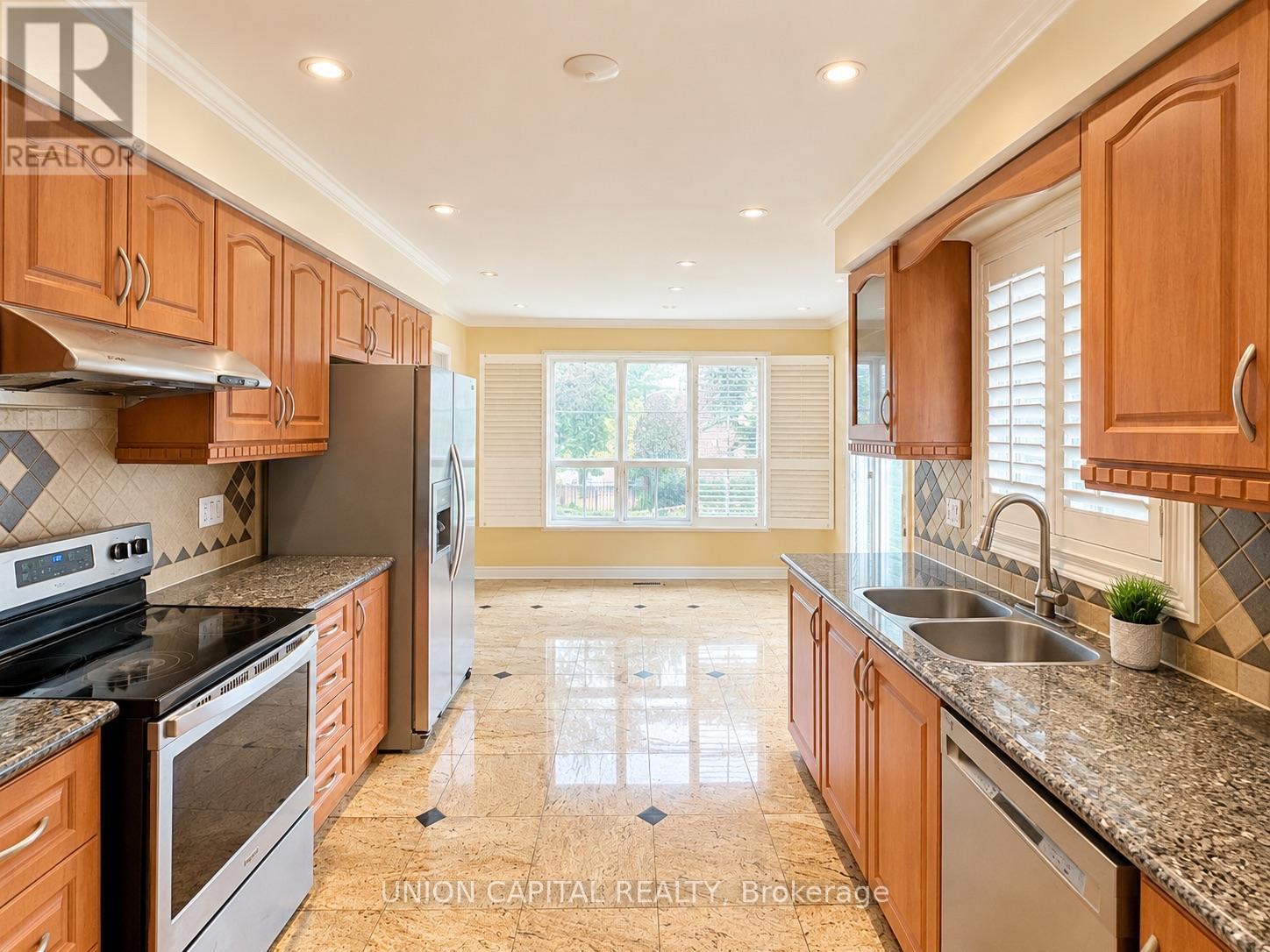 21 Strawberry Hills Drive, Toronto, Ontario  M1V 3X9 - Photo 13 - E13817158