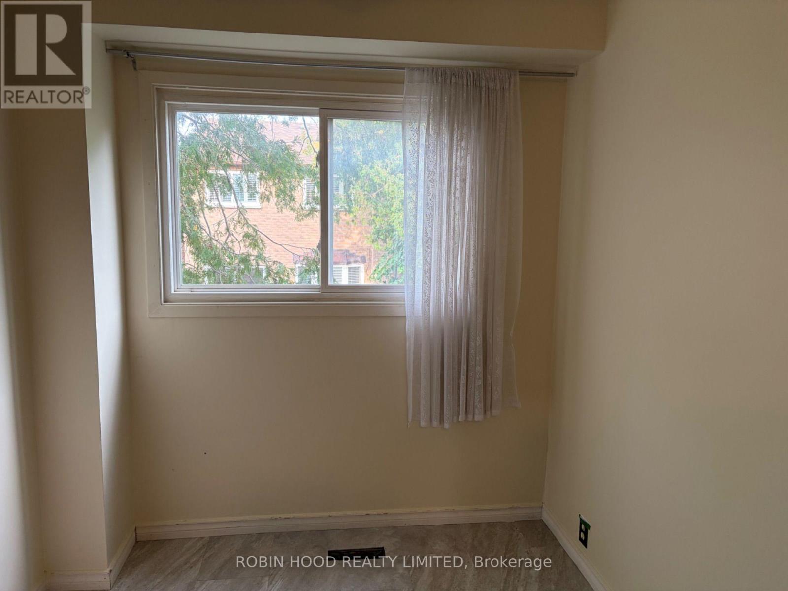 5 Cottonwood Court, Markham, Ontario L3T 5W9 - Photo 2 - N13817156