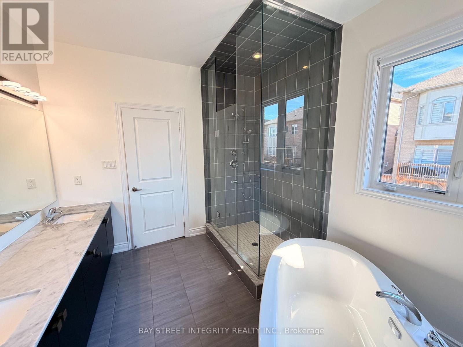 61 Cannes Avenue, Vaughan, Ontario  L4H 4P8 - Photo 17 - N13817162