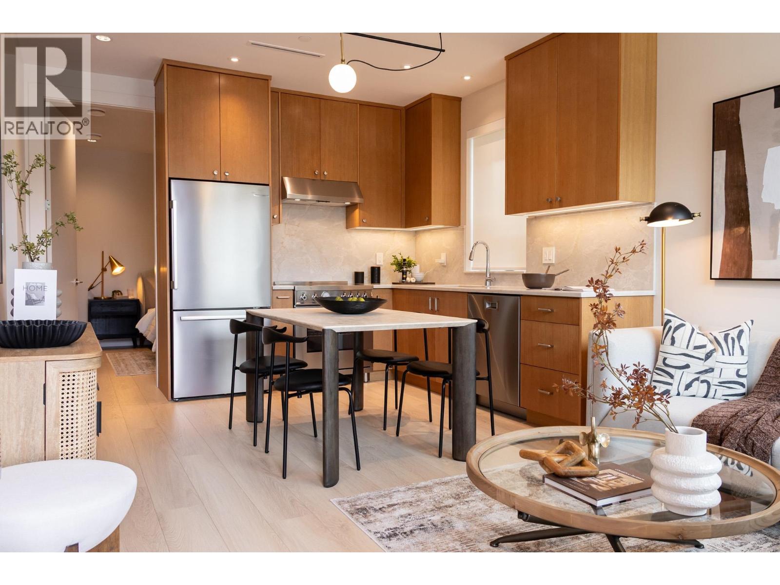 2 2995 Adanac Street, Vancouver, British Columbia  V5K 2N4 - Photo 2 - R3163077