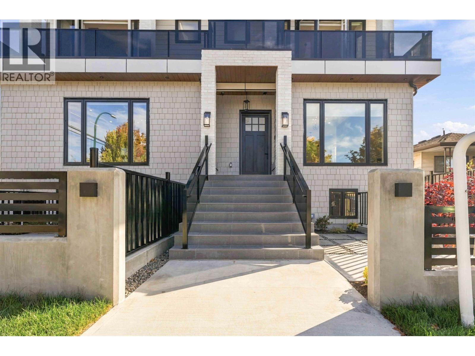 3290 E 48th Avenue, Vancouver, British Columbia  V5S 1H5 - Photo 2 - R3168123