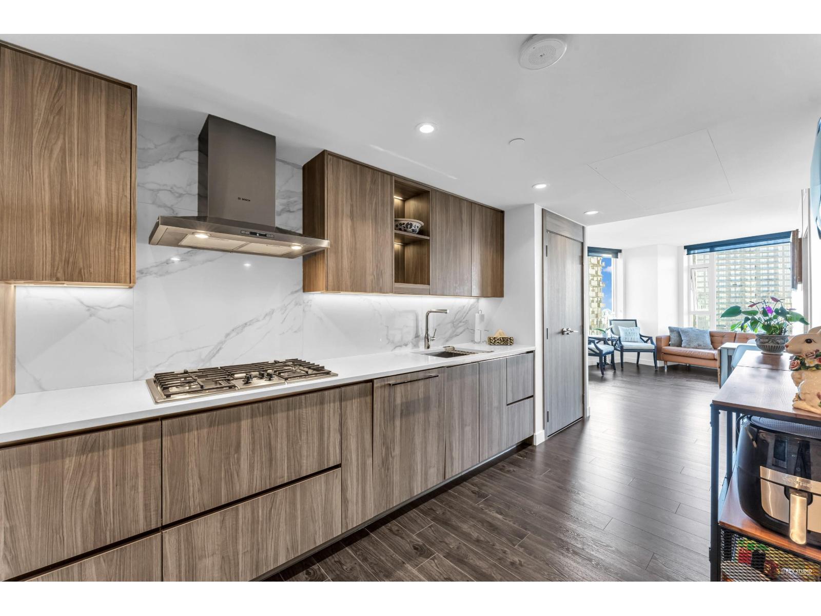2710 9887 Whalley Boulevard, Surrey, British Columbia  V3T 0P4 - Photo 8 - R3168590
