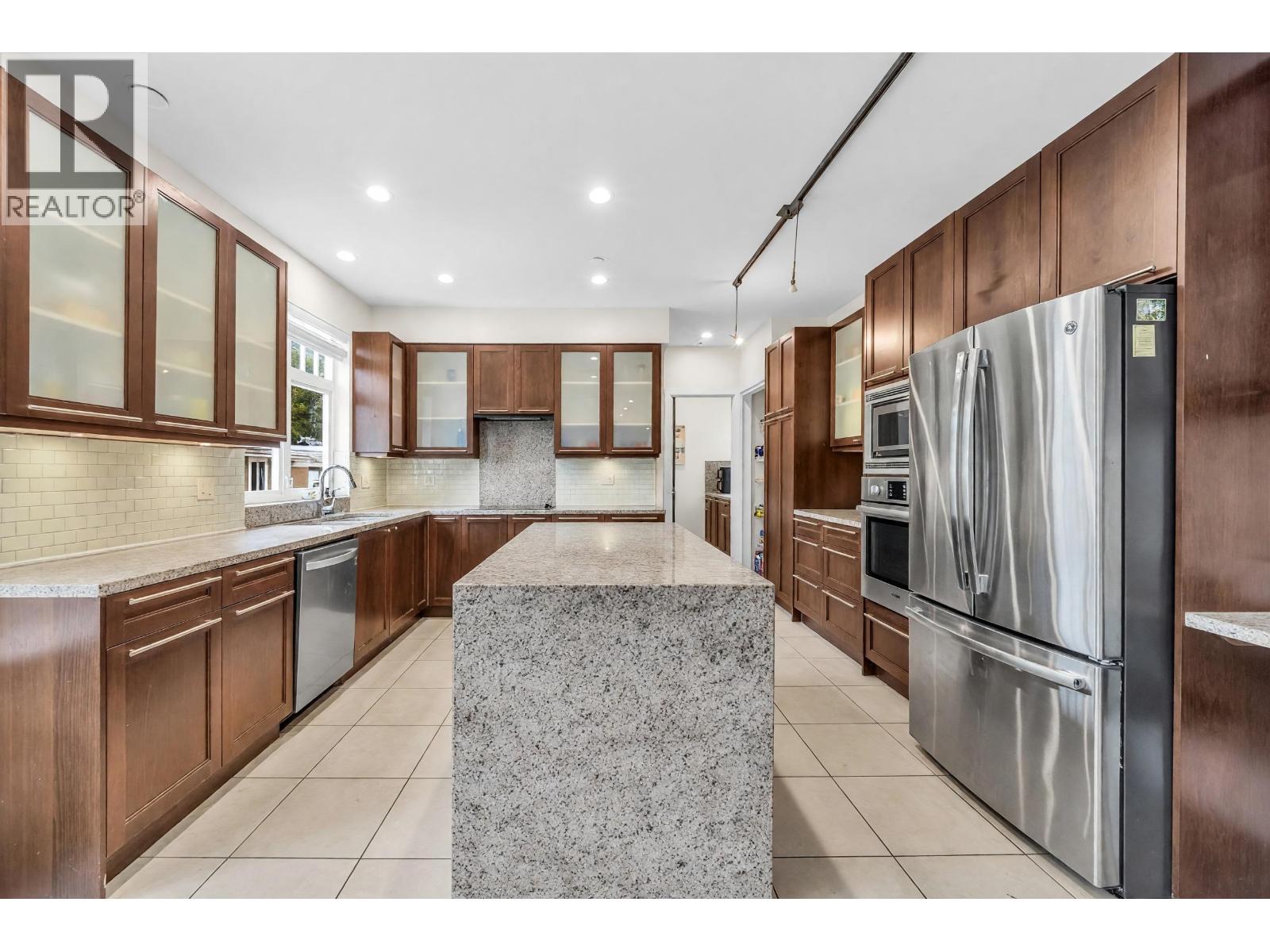 2483 W 22nd Avenue, Vancouver, British Columbia  V6L 1M3 - Photo 12 - R3168008