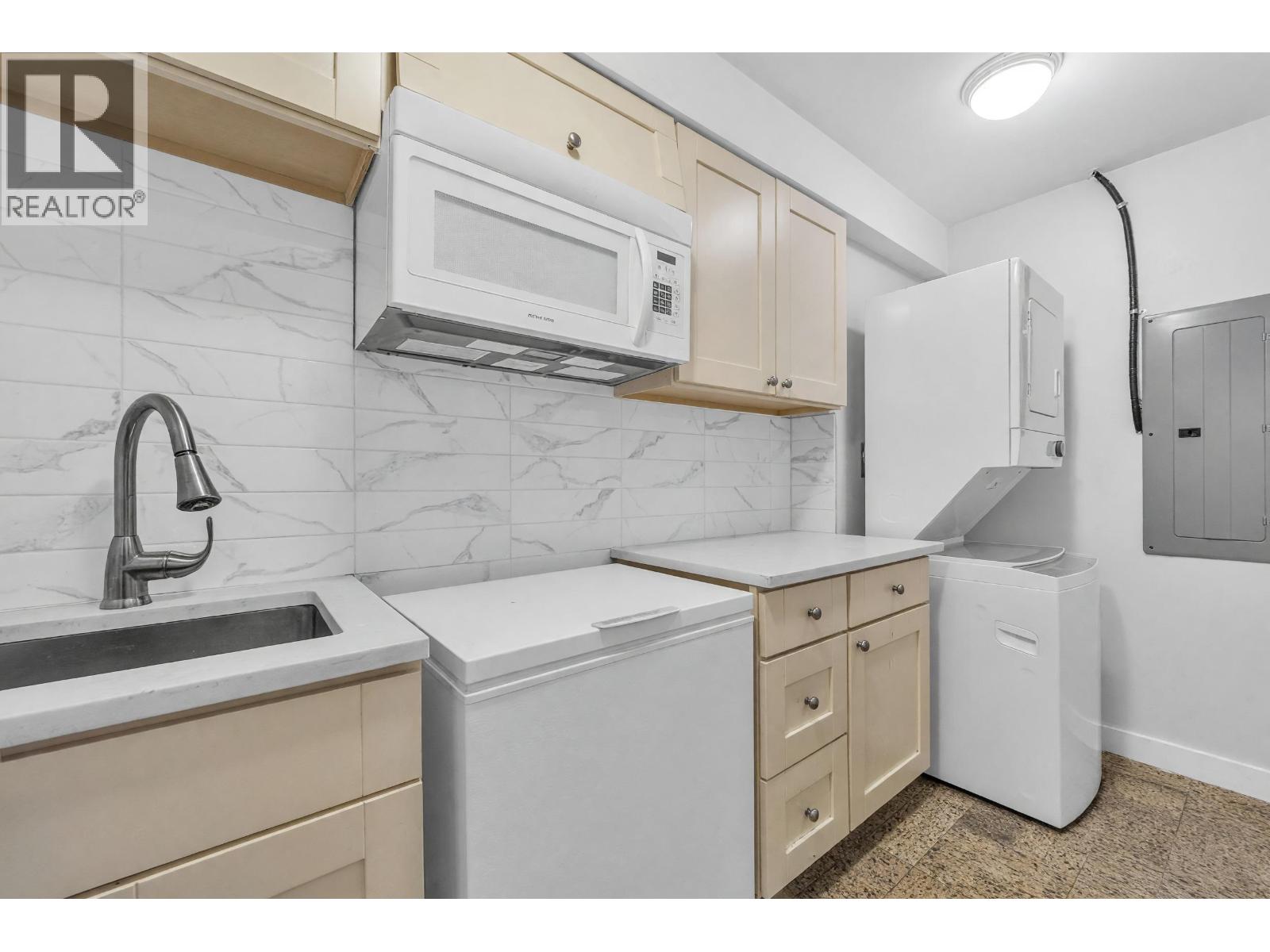 2483 W 22nd Avenue, Vancouver, British Columbia  V6L 1M3 - Photo 31 - R3168008