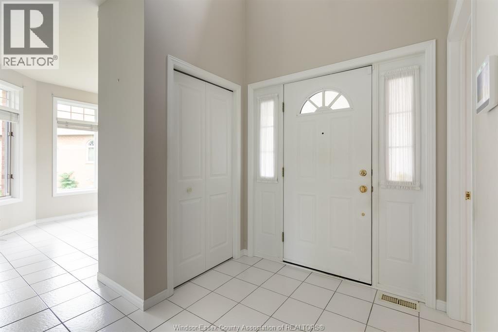 4653 Dali Court, Windsor, Ontario  N9G 2M8 - Photo 3 - 26023086