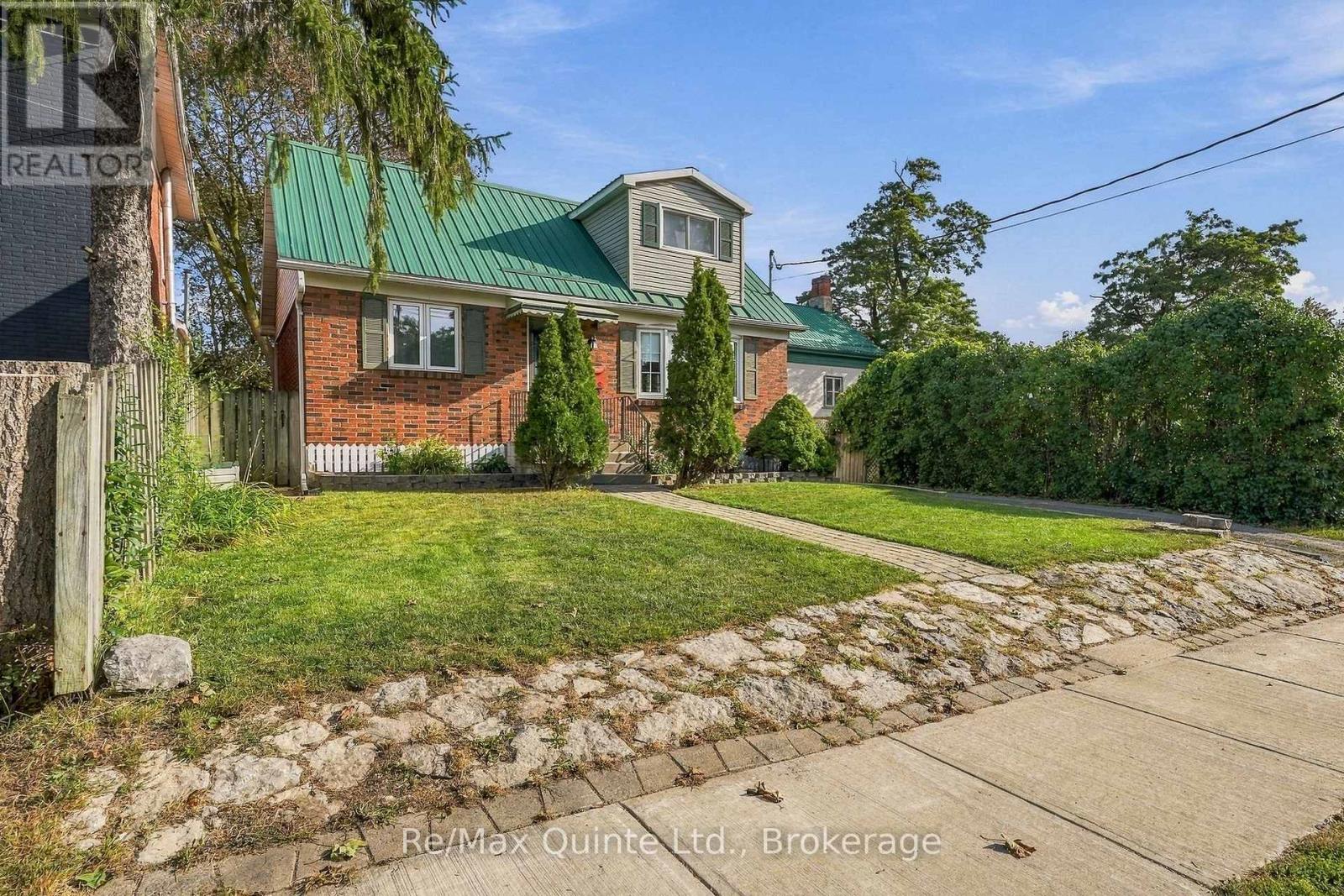 170 Moira Street W, Belleville, Ontario  K8P 1T5 - Photo 2 - X13817256
