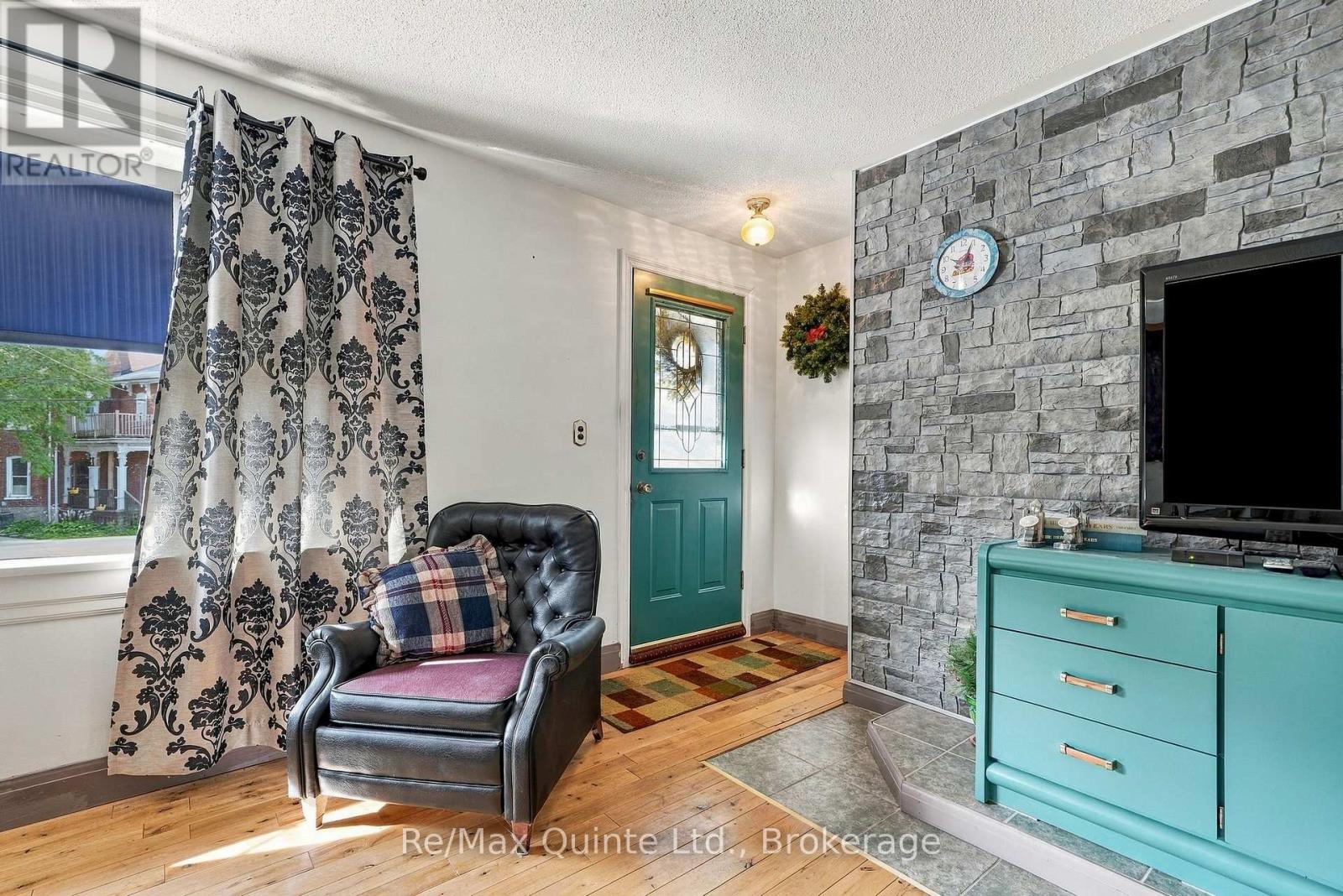 170 Moira Street W, Belleville, Ontario  K8P 1T5 - Photo 4 - X13817256