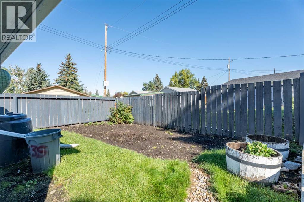 135 Queensland Road SE, Calgary, Alberta  T2J 3R9 - Photo 42 - A2344234