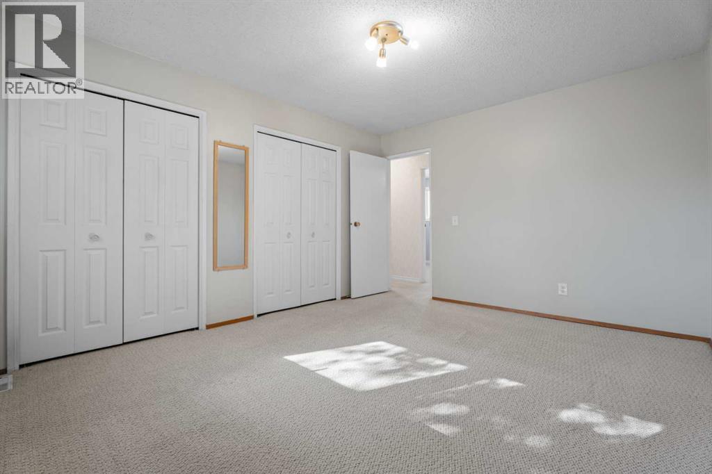 135 Queensland Road SE, Calgary, Alberta  T2J 3R9 - Photo 24 - A2344234