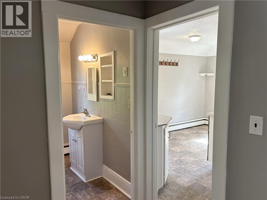 102 Stanley Street, Simcoe, Ontario  N3Y 1M4 - Photo 18 - 40865422