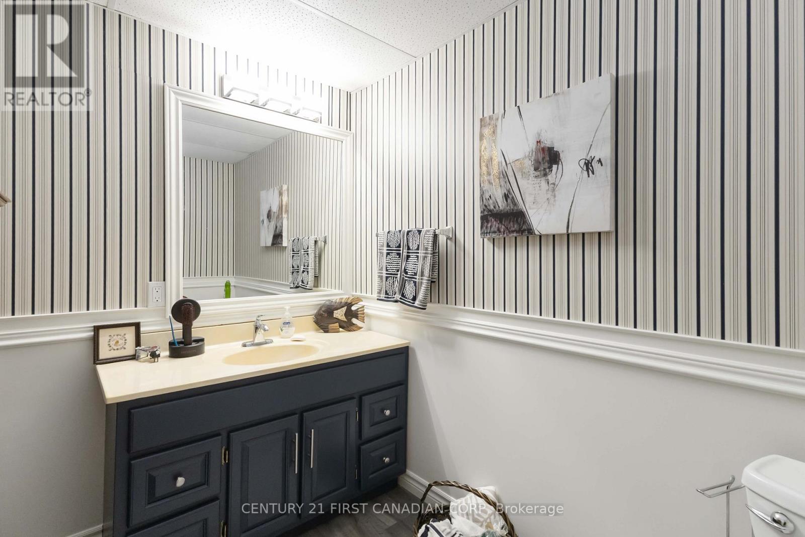 4 - 140 Mcgarrell Drive, London North, Ontario  N6G 5J1 - Photo 21 - X13817232