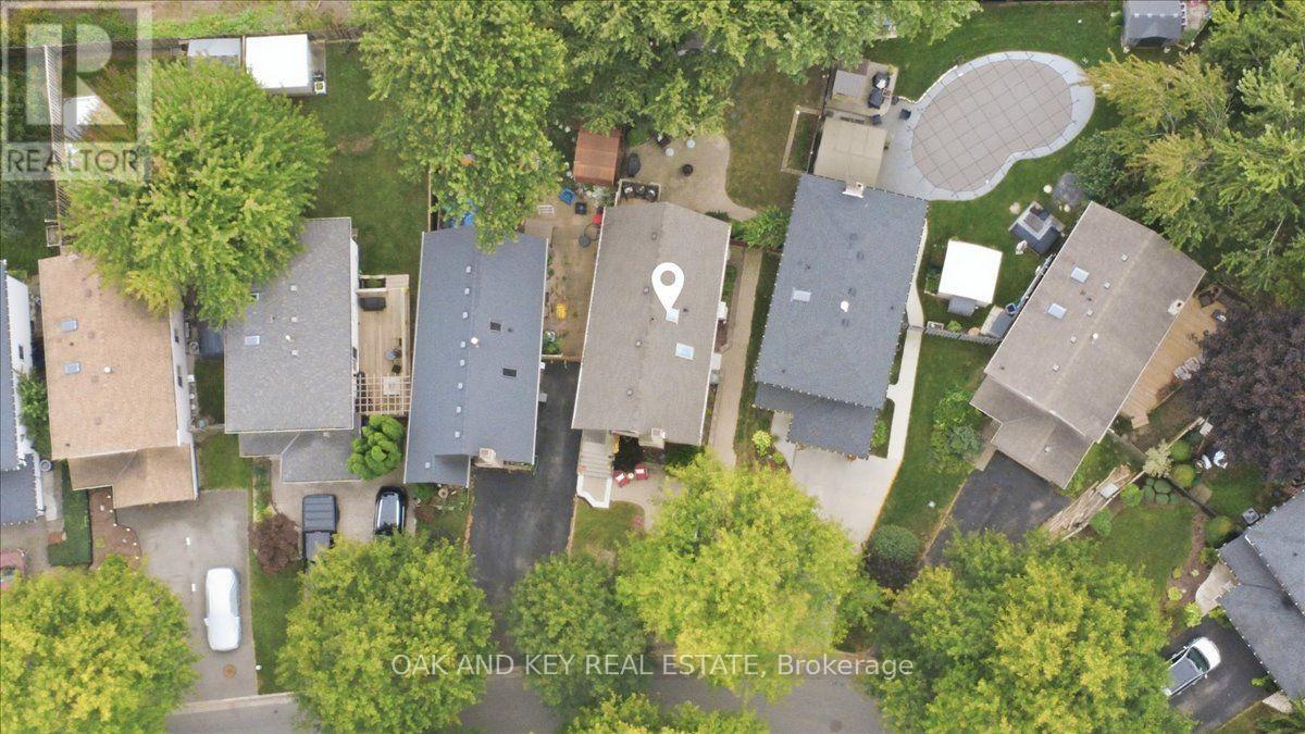15 Chancton Crescent, London South, Ontario  N6E 2Y5 - Photo 4 - X13817266