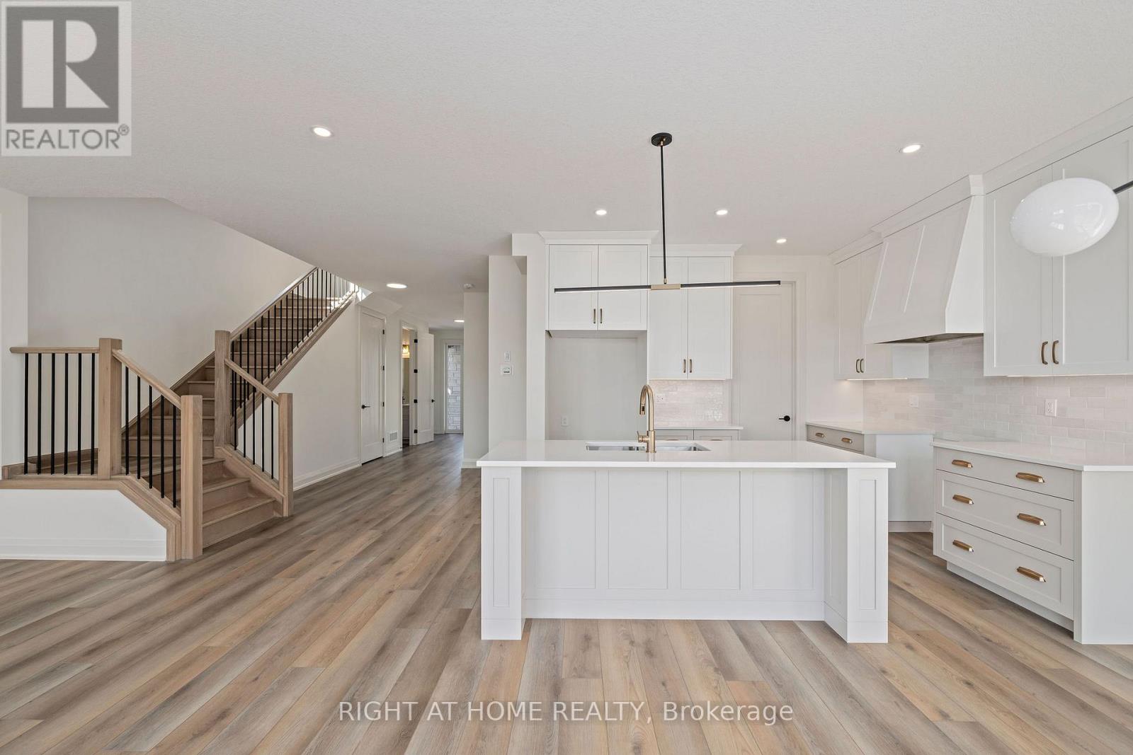 43 Lucas Road, St. Thomas, Ontario  N5R 0M2 - Photo 7 - X13817270