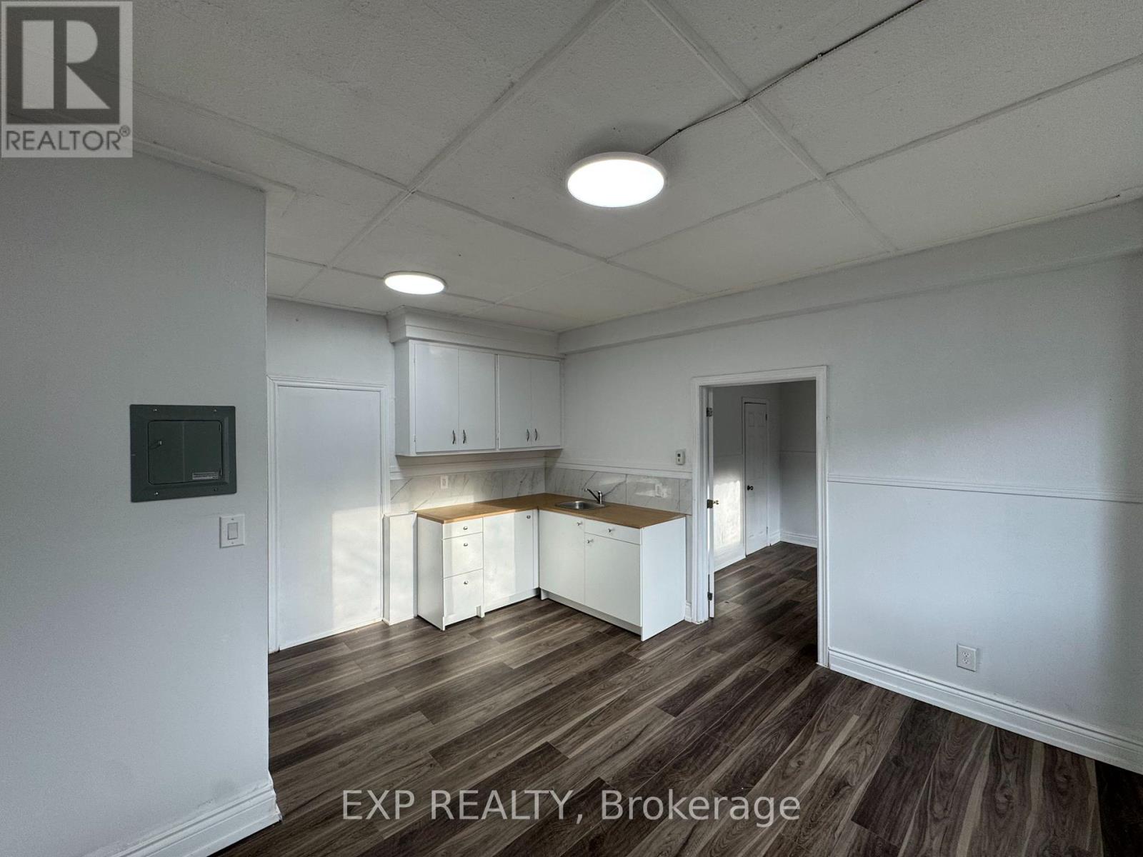 19 Loyer Street, Ottawa, Ontario  K1L 5V9 - Photo 3 - X13817214