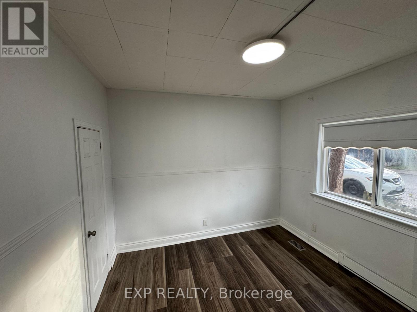 19 Loyer Street, Ottawa, Ontario  K1L 5V9 - Photo 5 - X13817214