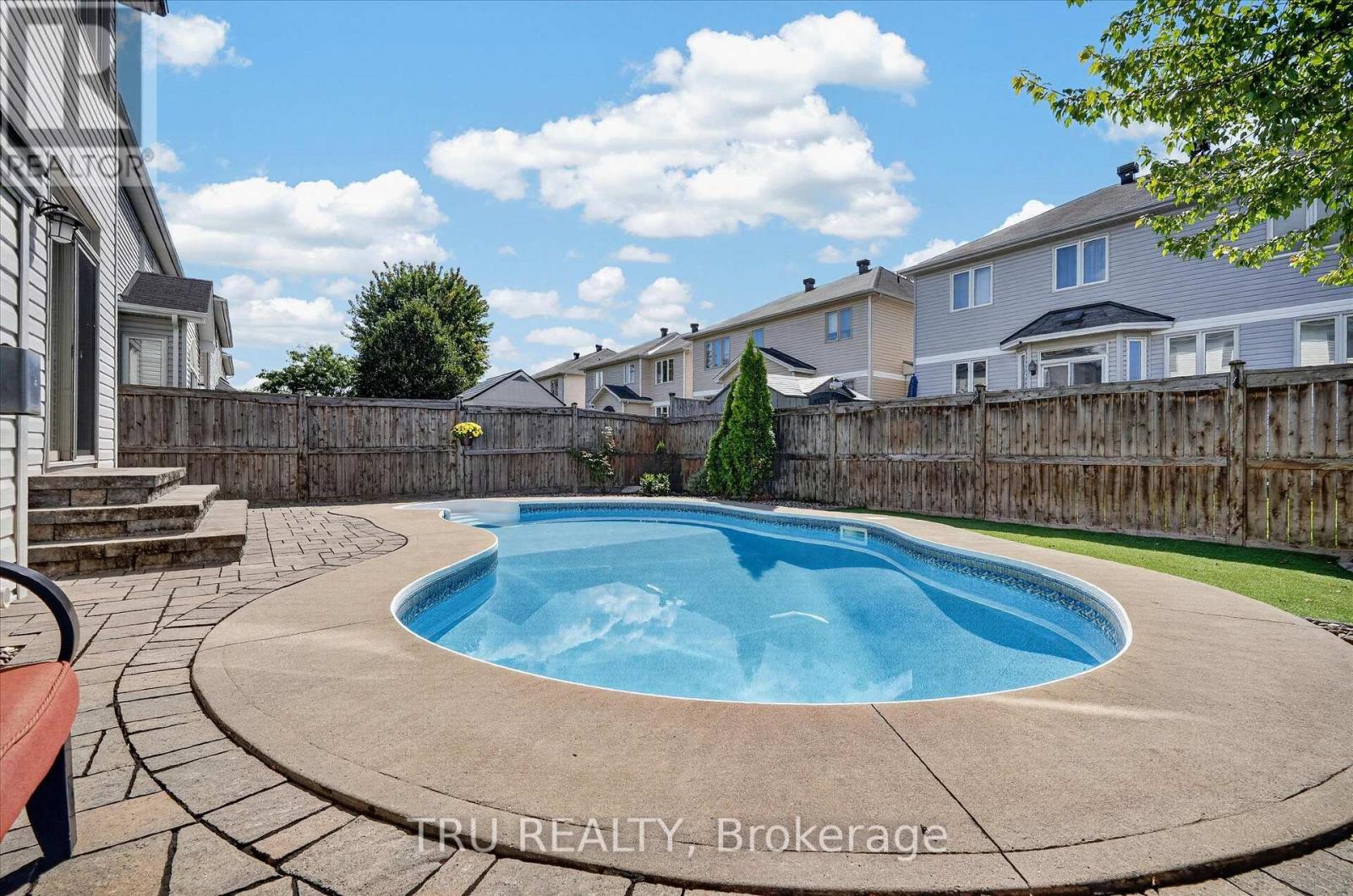 325 Upcountry Drive E, Ottawa, Ontario  K2S 2H6 - Photo 9 - X13817240
