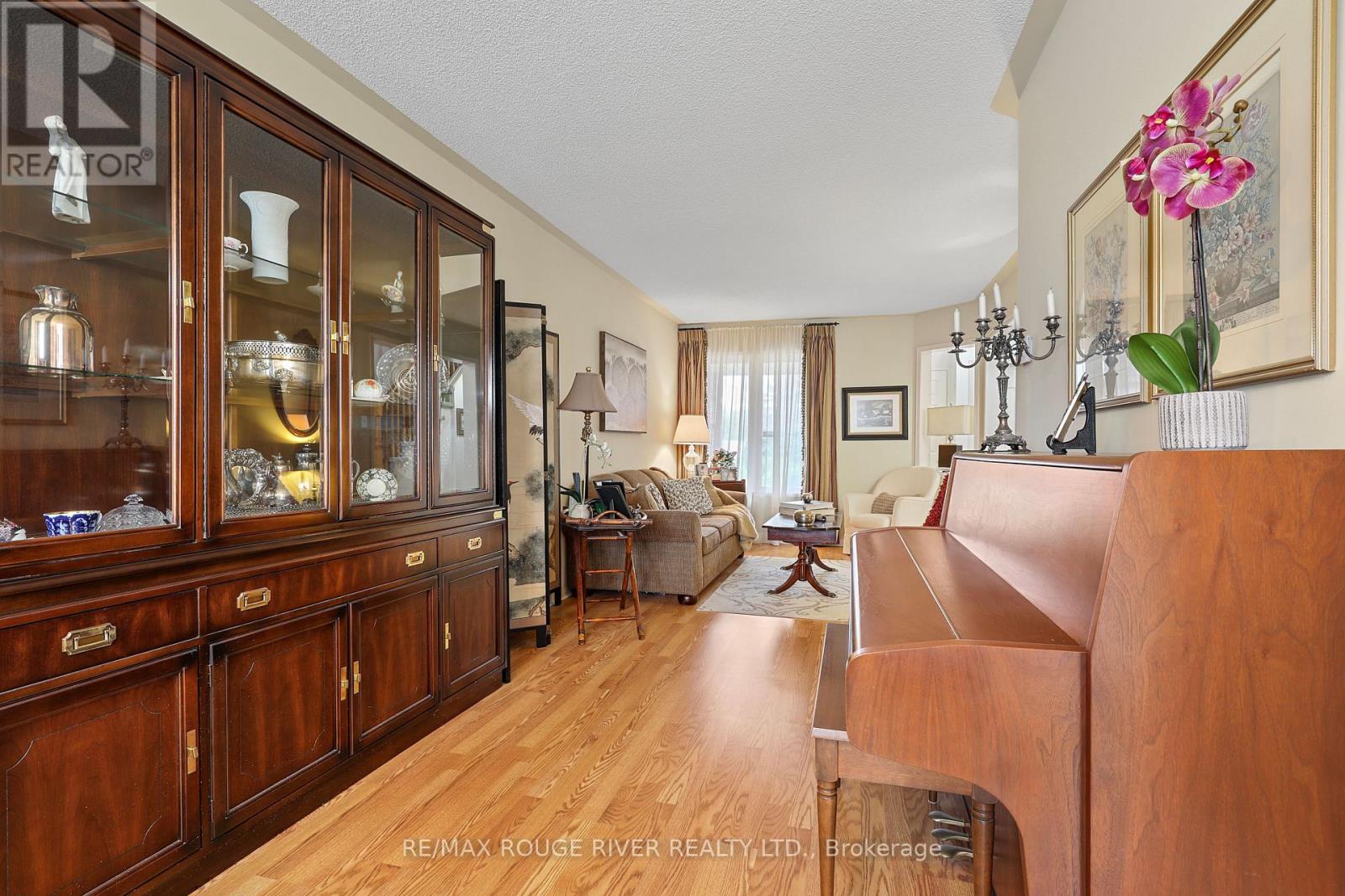 1543 Otonabee Drive, Pickering, Ontario  L1V 6T6 - Photo 11 - E13817264