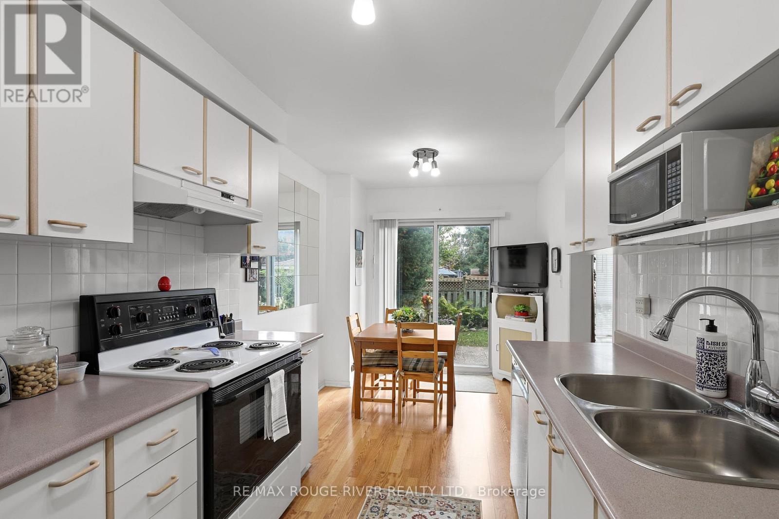 1543 Otonabee Drive, Pickering, Ontario  L1V 6T6 - Photo 14 - E13817264