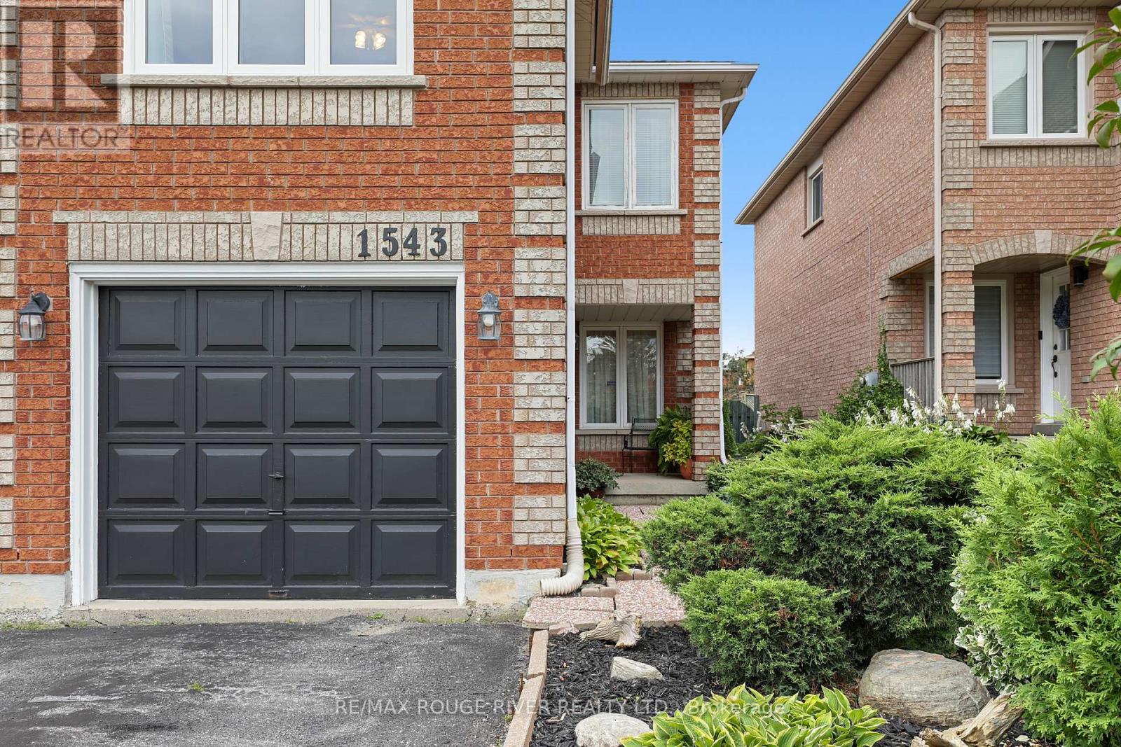 1543 Otonabee Drive, Pickering, Ontario  L1V 6T6 - Photo 2 - E13817264